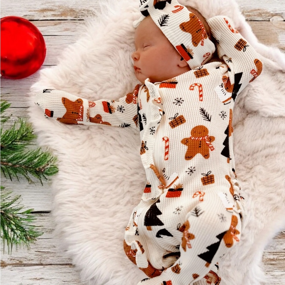 Gingerbread Winter Wonderland Waffle Knit Bamboo Footie Onesie NB-0/3 - Picture 4 of 4